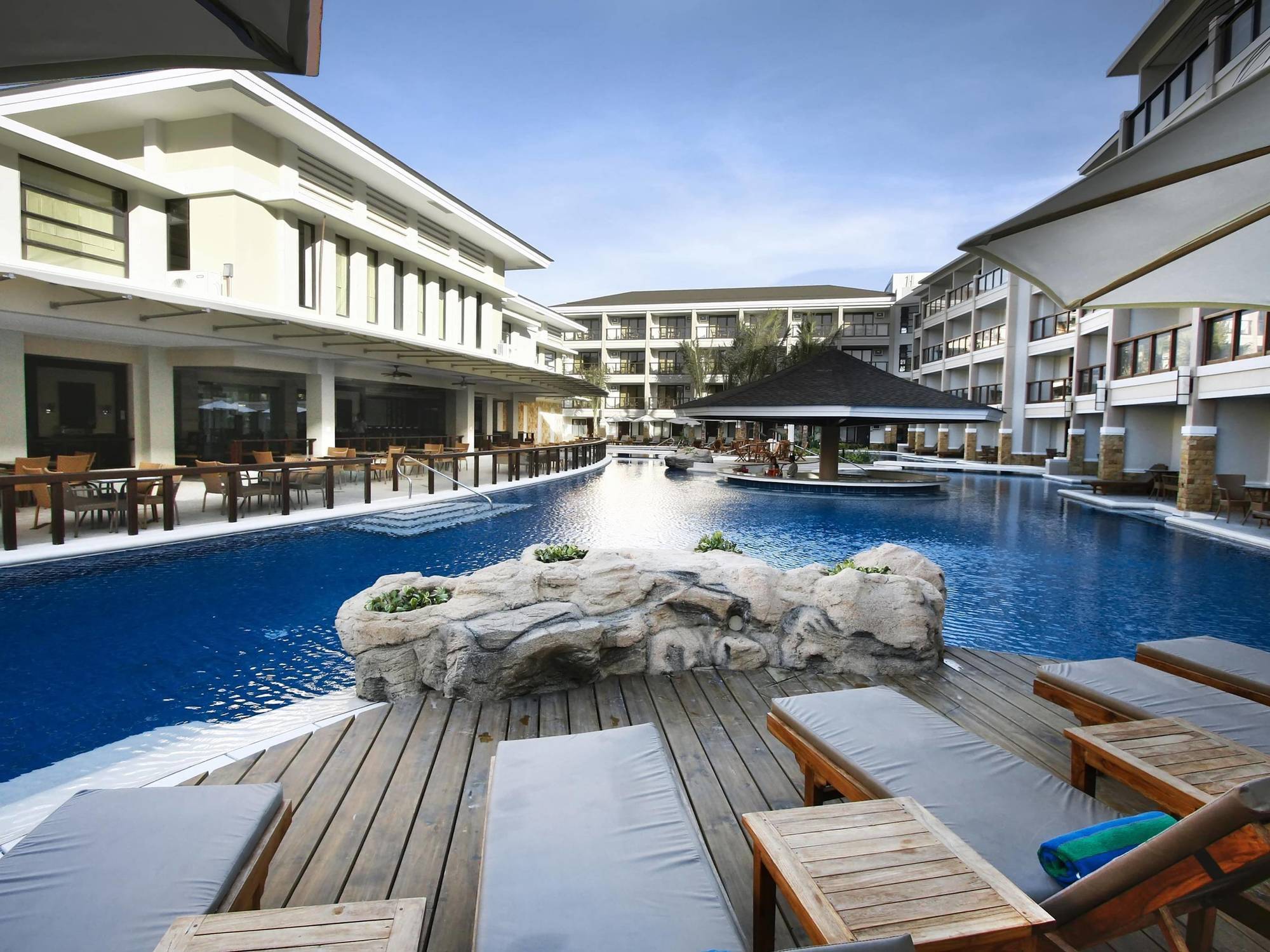 Henann Lagoon Resort Balabag  Exterior photo